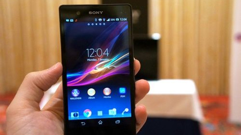 Android 5.0.2 Lollipop'lu Sony Xperia Z'den ilk görüntü!
