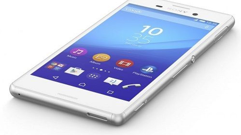 Sony'nin suya dayanıklı orta düzey telefonu Xperia M4 Aqua'nın Türkiye fiyatı