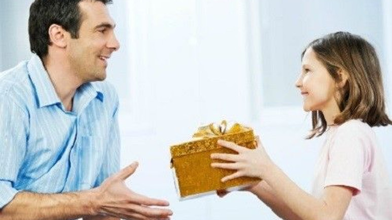 Kliksa, babalara hediye edilen ürünleri açıkladı.