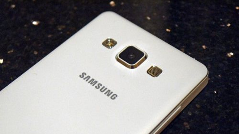 Samsung, Galaxy A8'de 16MP ISOCELL sensör kullanacak