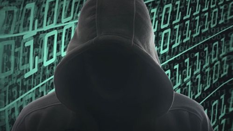 Hackerlara yarım milyonluk tazminat davası açmaya hazırlanıyor!
