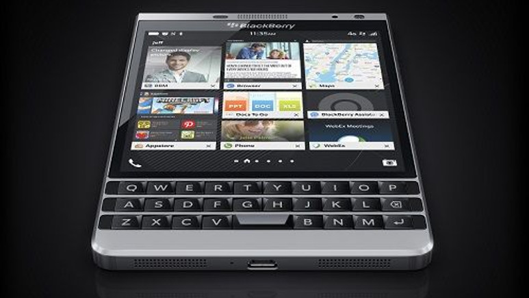 BlackBerry Passport paslanmaz çelik çerçeveye büründü