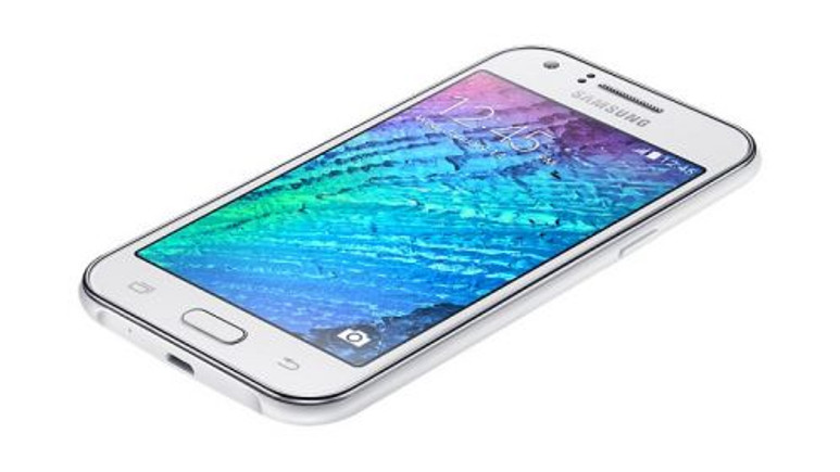 Samsung'dan Ucuz Telefon: Galaxy J1 Ace