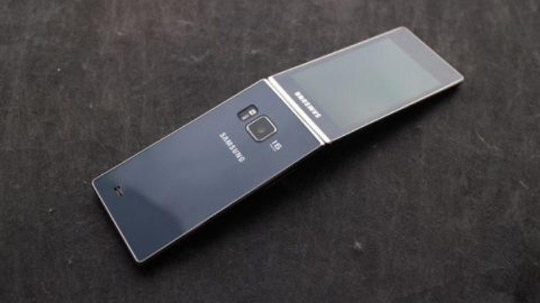 Samsung'dan 16 megapiksel kameralı kapaklı telefon