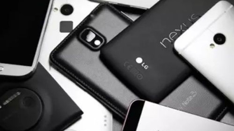 Üst seviye Android telefonlar giderek popülerliğini kaybediyor!