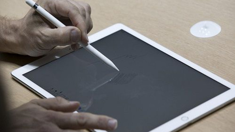 Apple Pencil'ı 15 saniyelik şarjla 30 dakika kullanmak mümkün