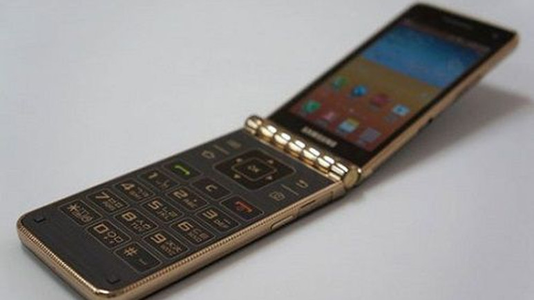 Samsung'dan Kapaklı Telefon: Galaxy Golden 3