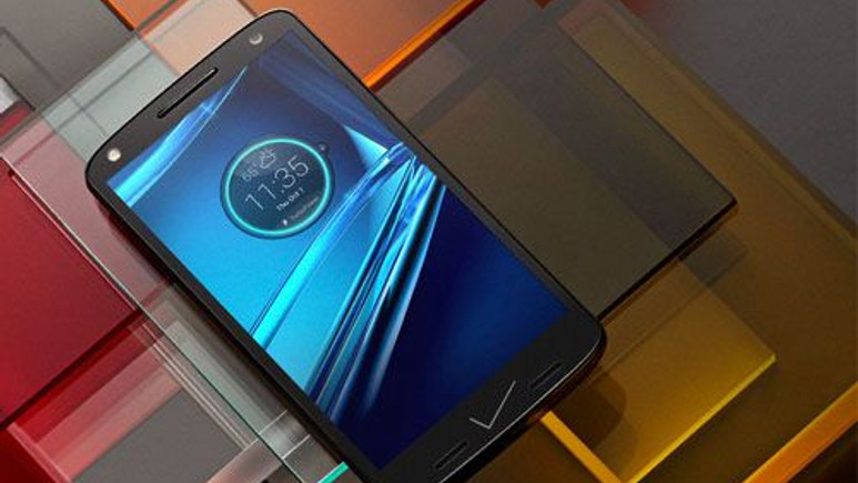 Motorola Droid Turbo 2 kırılmaz ekrana sahip! İşte kanıtı! (Video)