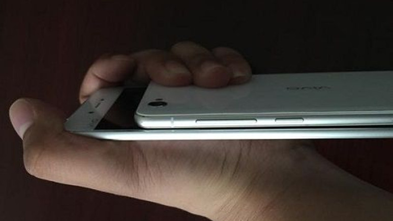4mm kalınlık ve 1GB grafik kartı: Vivo XPlay 5S bomba gibi geliyor