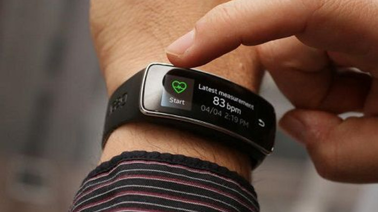 Samsung’dan uygun fiyatlı akıllı bileklik geliyor