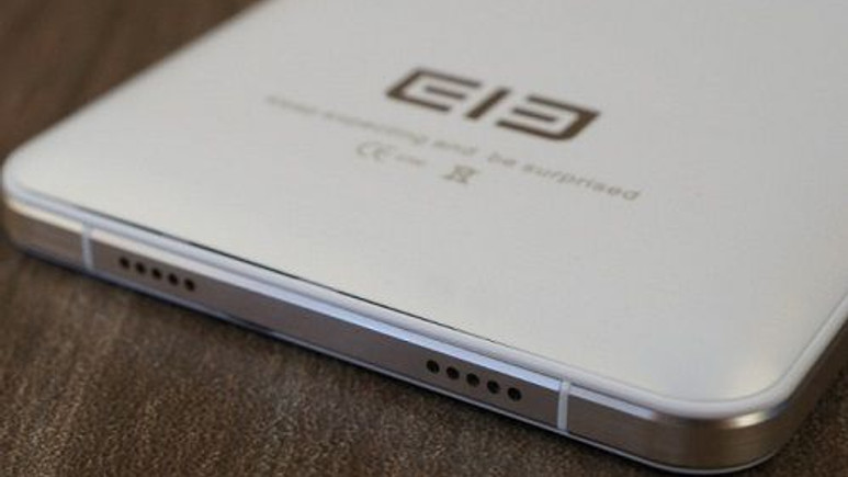 Ekran kasa oranı en iyi telefon: Elephone P9000 Lite