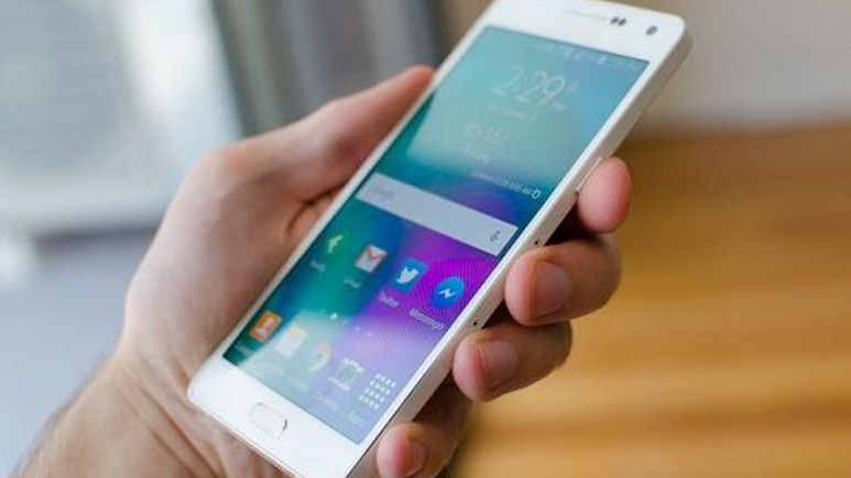 Samsung ikinci nesil Galaxy A5'te büyük bir pil kullanacak