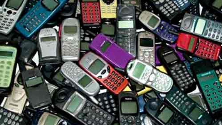 Eski telefonlardan altın çıkıyor