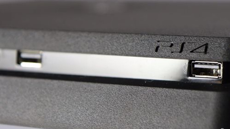 Bim, PlayStation 4 Slim satışına başladı!
