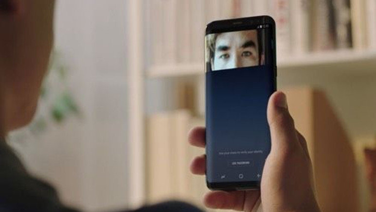 Galaxy S8'in Iris tarayıcısı hacklendi!