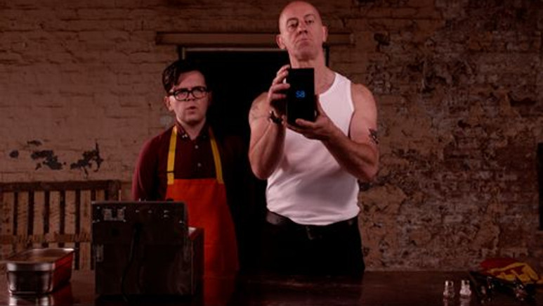 Galaxy S8 kızartmasını gördünüz mü? (Video)