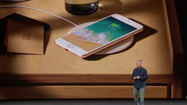 iPhone 8 ve iPhone 8 Plus özelliklerini gösteren reklam filmi!
