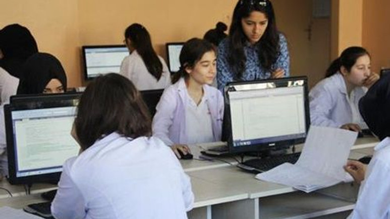 MEB, Bilişim Teknolojileri ve Yazılım dersi için Google'la anlaştı!