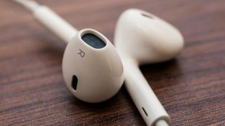 Apple'ın kablosuz kulaklığı 'AirPod' ile ilgili ilk resmi kanıt ortaya çıktı