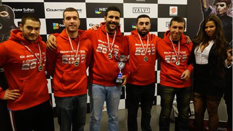 İşte Counter-Strike Online turnuvasında kazanan takım!