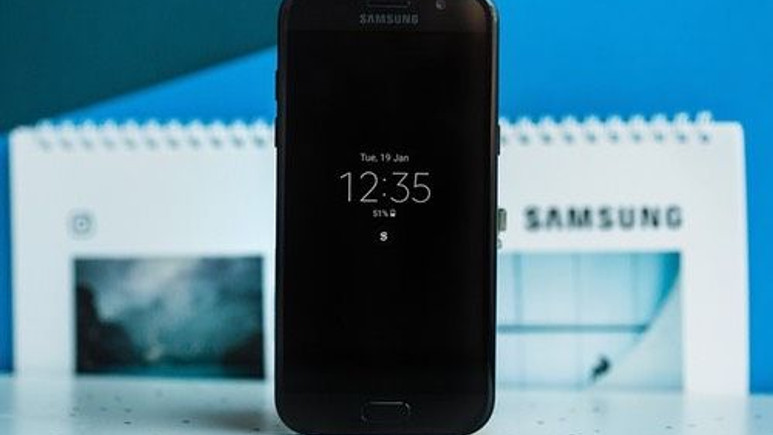 Galaxy A5 (2017) için yeni güncelleme!