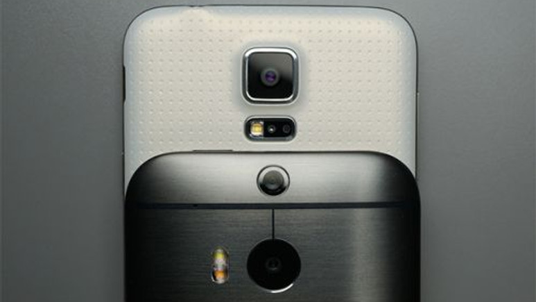 Samsung Galaxy S5 ve HTC One M8 kameraları ile yarışıyor! Video