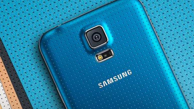 Galaxy S5 hamile kadını fena yaktı