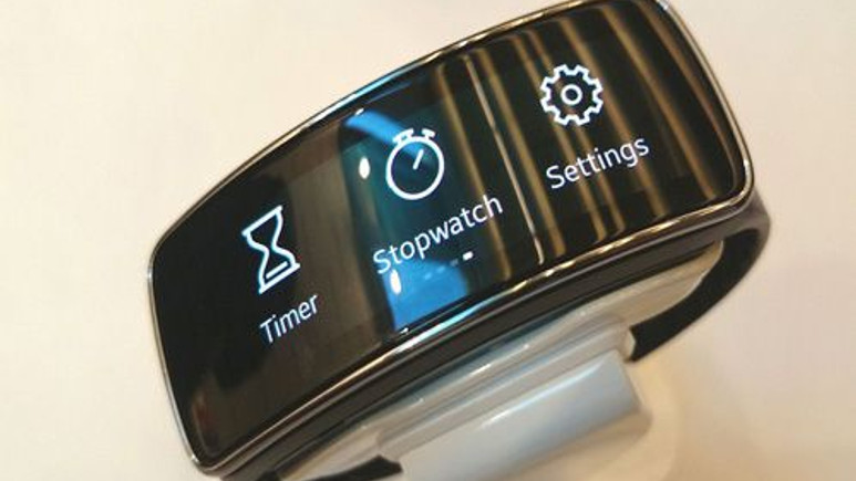 Samsung Gear Fit 2 Pro Türkiye'de ön siparişe açıldı