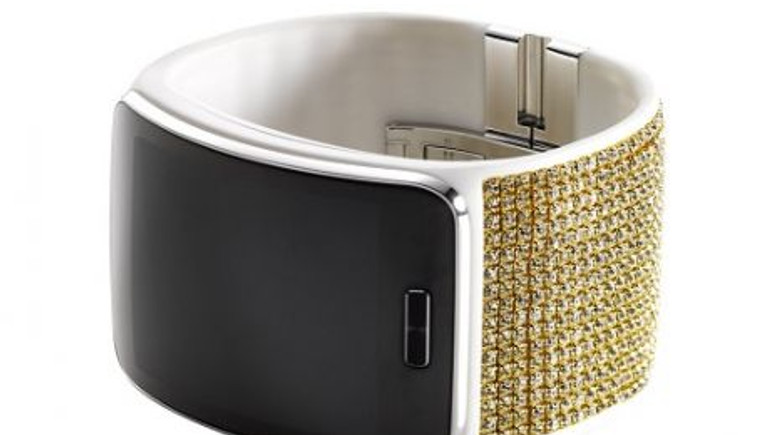 Samsung’un Swarovski koleksiyonu, Gear S ile genişliyor