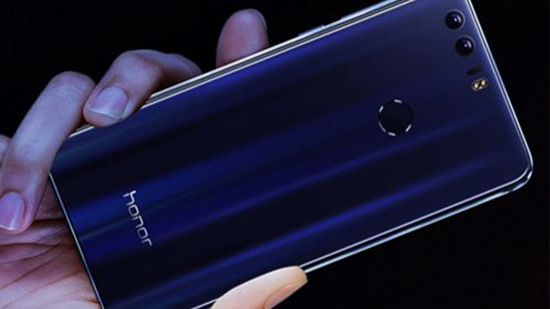 Karşınızda tüm renkleri ile Huawei Honor 9!