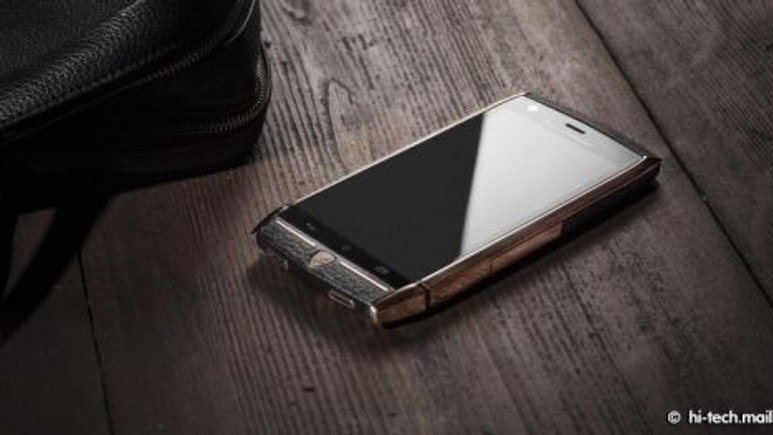 Lüks akıllı telefon Lamborghini 88 Tauri resmen tanıtıldı