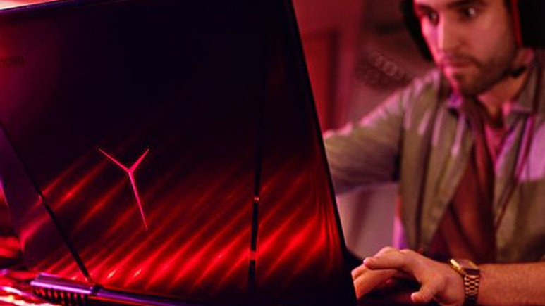 Oyuncular için Lenovo Y900!