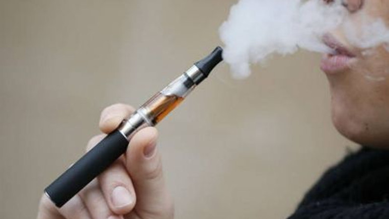 Patlayan Elektronik Sigara Sakat Bıraktı