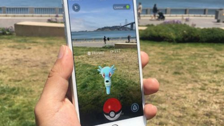 Pokemon Go oynayan çocuklar, farkında olmadan ülke sınırını geçti