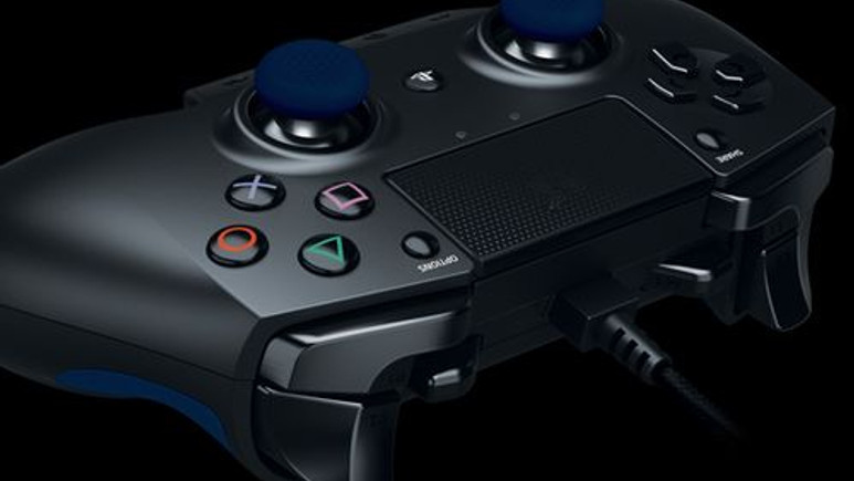 Razer'dan PS4 için Raiju kontrolcü!