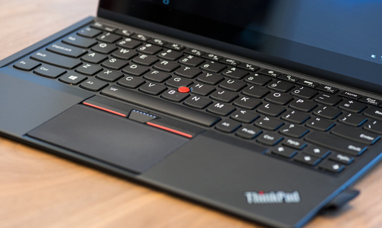 Lenovo ThinkPad 52 duyuruldu!