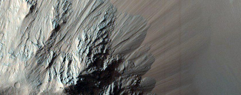 Mars'ta kış çok farklı geçiyor! - Page 1