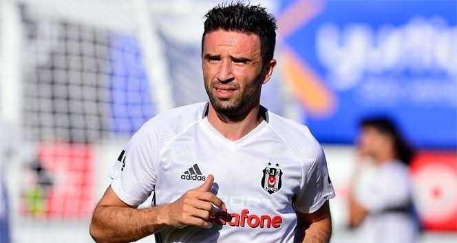 Ünlü futbolcuların lüks otomobilleri - Page 1
