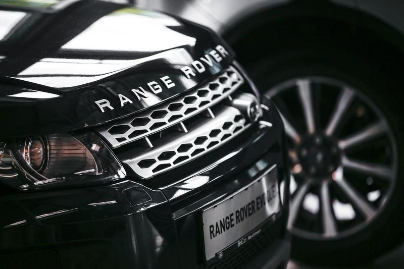 Land Rover'ın akıllı telefonu Bullitt - Page 3