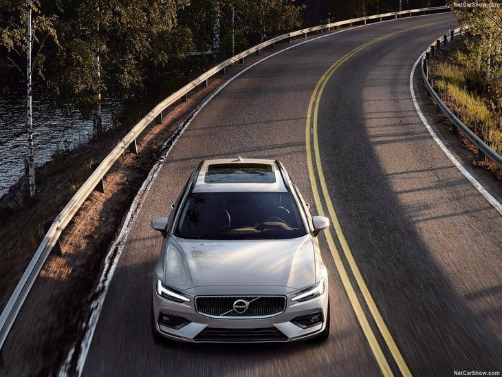 Volvo'nun yeni modeli V60 gün yüzüne çıktı - Page 3