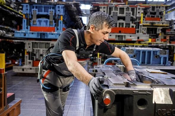 Audi otomobilleri iskelet robotlarla yapıyor - Page 4