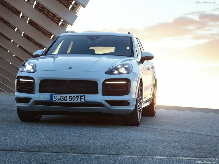Elektrikli ve hızlı: 2019 Porsche Cayenne E-Hybrid - Page 1