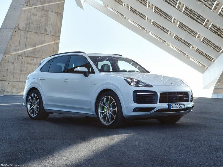 Elektrikli ve hızlı: 2019 Porsche Cayenne E-Hybrid - Page 4