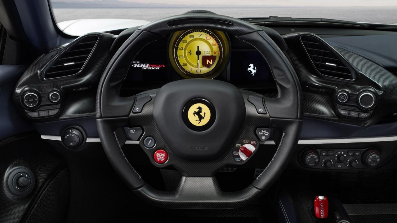 En güçlü üstü açık spor otomobil: Ferrari 488 Pista Spider - Page 3