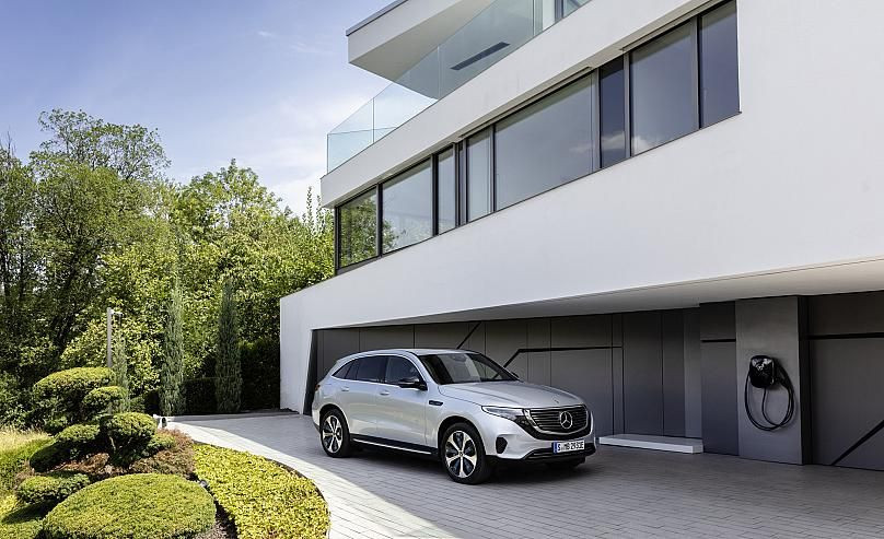 İşte karşınızda Mercedes-Benz EQC! - Page 4