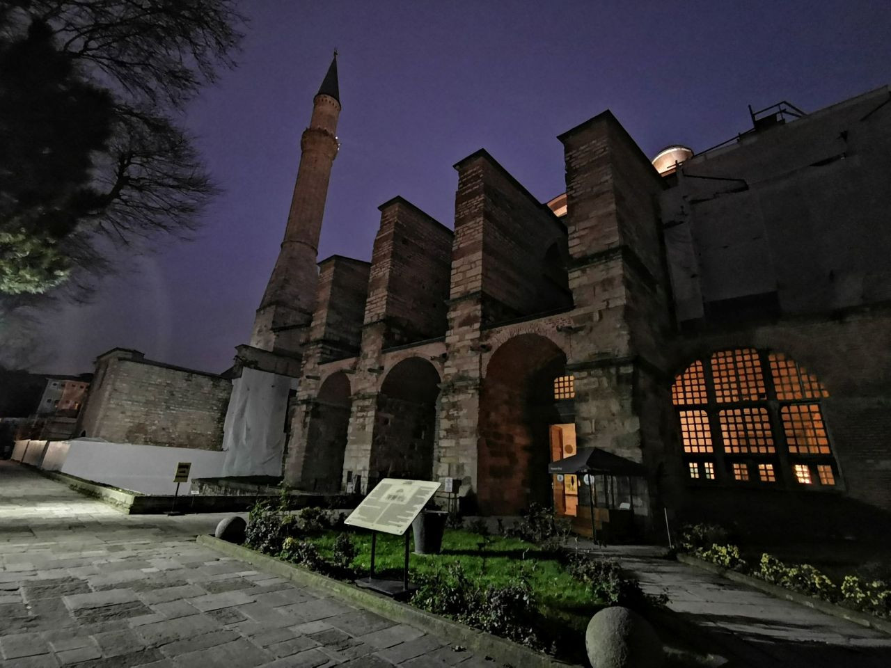 Huawei Mate 20 Pro ile Ayasofya'yı gece fotoğrafladık - Page 2