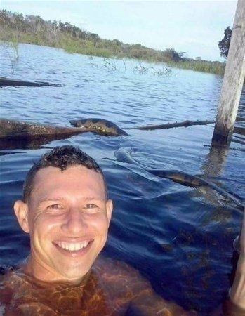 Çılgın Selfie'ler sosyal medyayı salladı! - Page 1