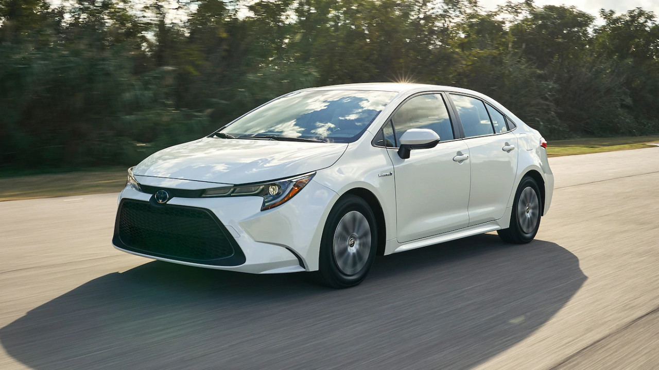 Toyota Corolla Hybrid karşımızda! (video) Teknolojioku