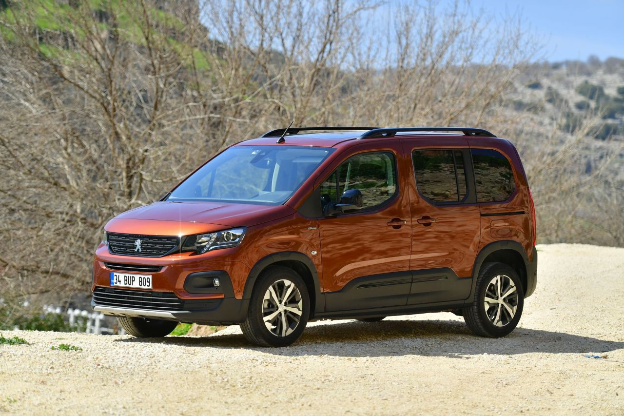 Yeni Peugeot RIFTER Türkiye fiyatı belli oldu - Page 1