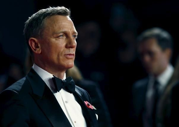 James Bond tarihinde bir ilk! - Page 2